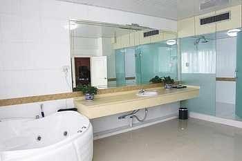 Urumqi Jingu Hotel ภายนอก รูปภาพ