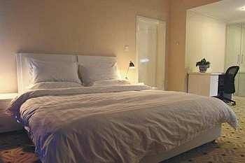 Urumqi Jingu Hotel ภายนอก รูปภาพ