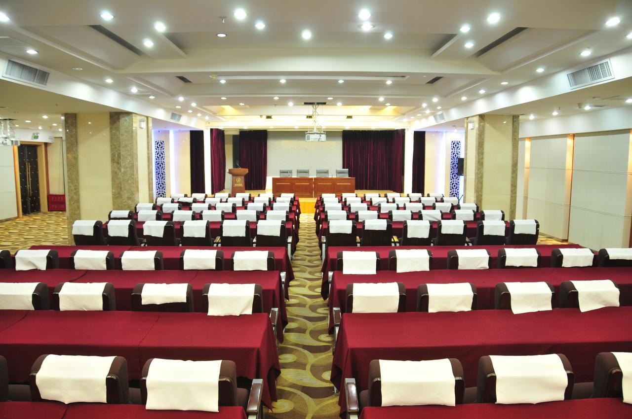 Urumqi Jingu Hotel ภายนอก รูปภาพ