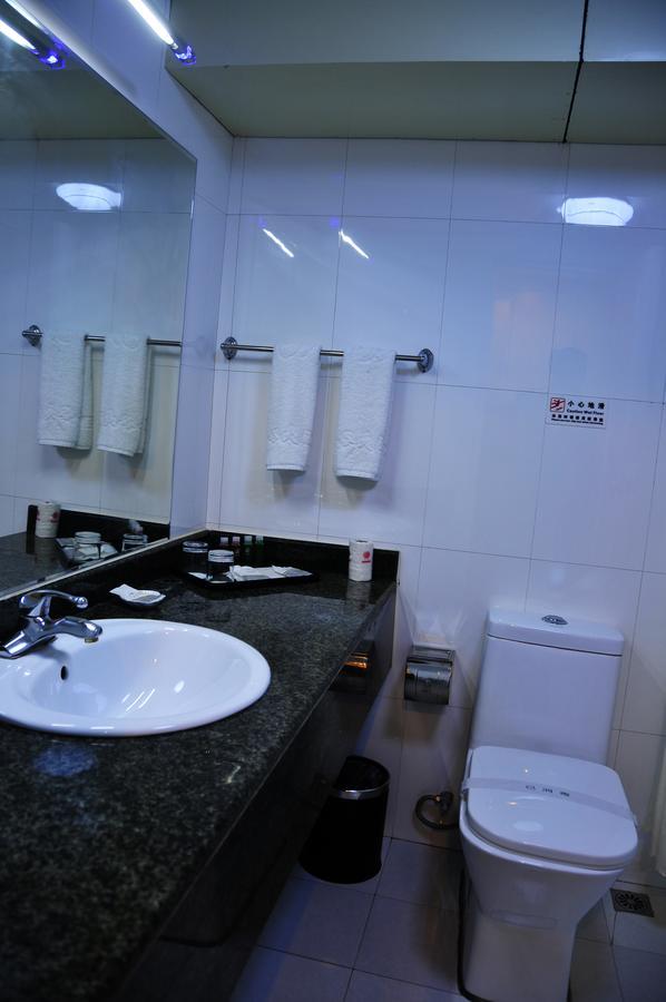 Urumqi Jingu Hotel ภายนอก รูปภาพ