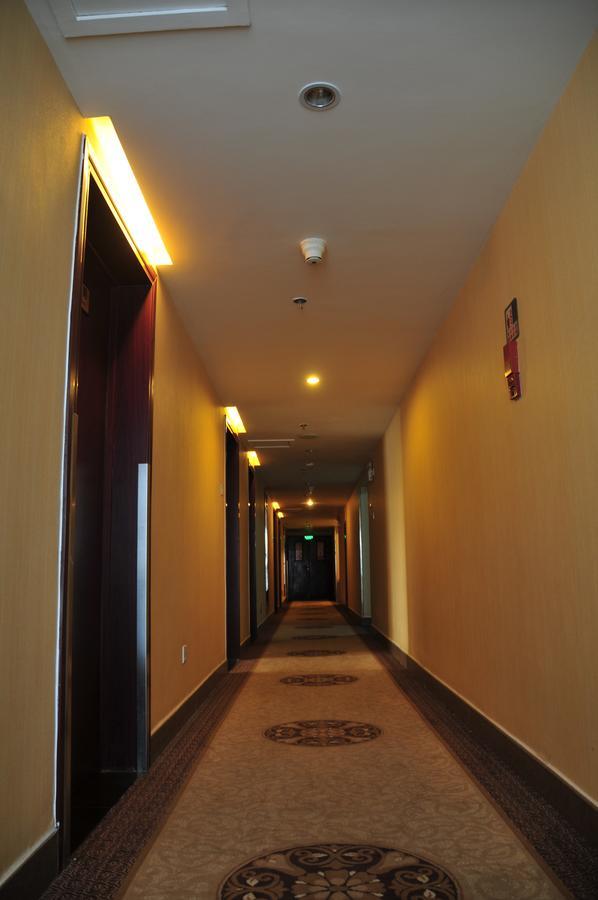 Urumqi Jingu Hotel ภายนอก รูปภาพ